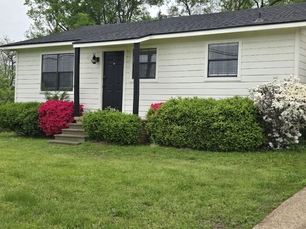 206 Cooper St, Lindale, TX