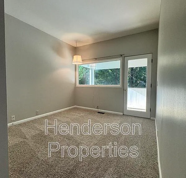 501 Fenton Pl #K — Photo 10