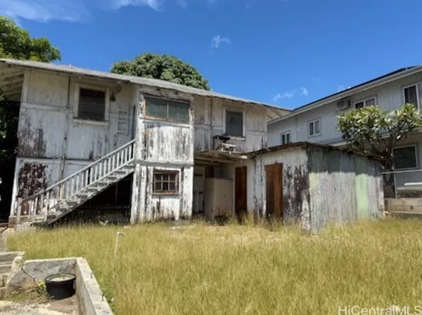 1424 Hala Dr, Honolulu, HI 96817