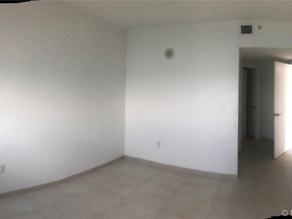 5th image of 1625 Kennedy Cswy APT 502F