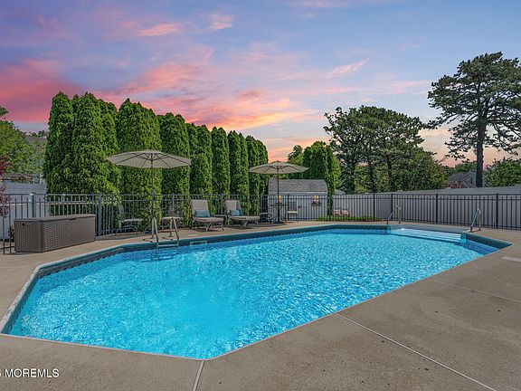 2nd image of 53 N Sailors Quay Drive