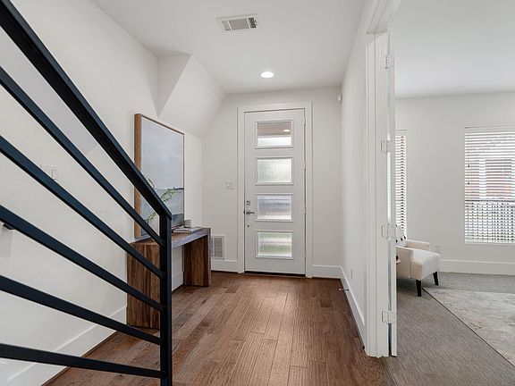 3rd image of 5713 Larkin St #A