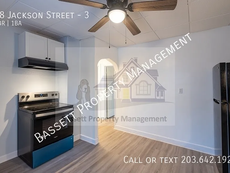 48 Jackson St #3 — Photo 4