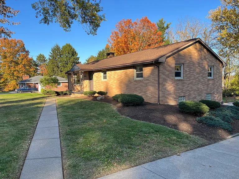 Valley View Dr — Photo 10