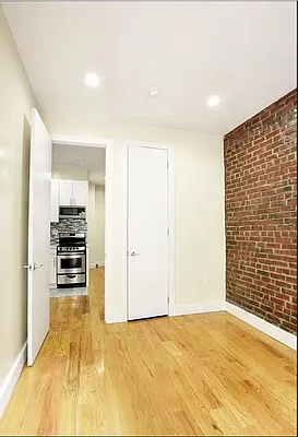 Rented by Bond New York | media 53