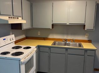 32 Cottage St #F, Danielson, CT 06239