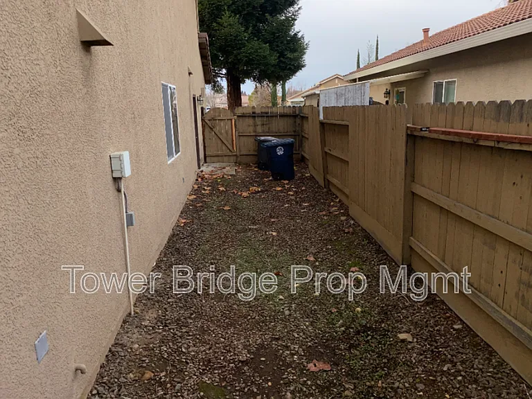 10949 Bellone Way — Photo 15