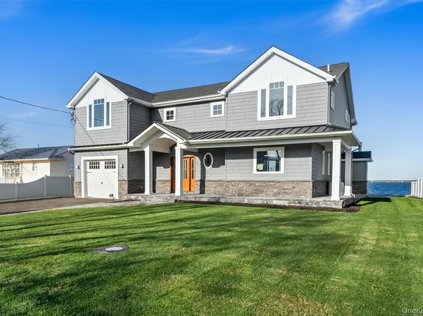 72 Grandview Drive, Shirley, NY 11967