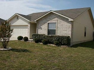 316 Phillips St, Hutto, TX 78634