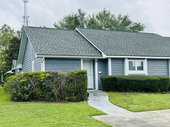 4 Thomas Walter Cir, Santee, SC 29142