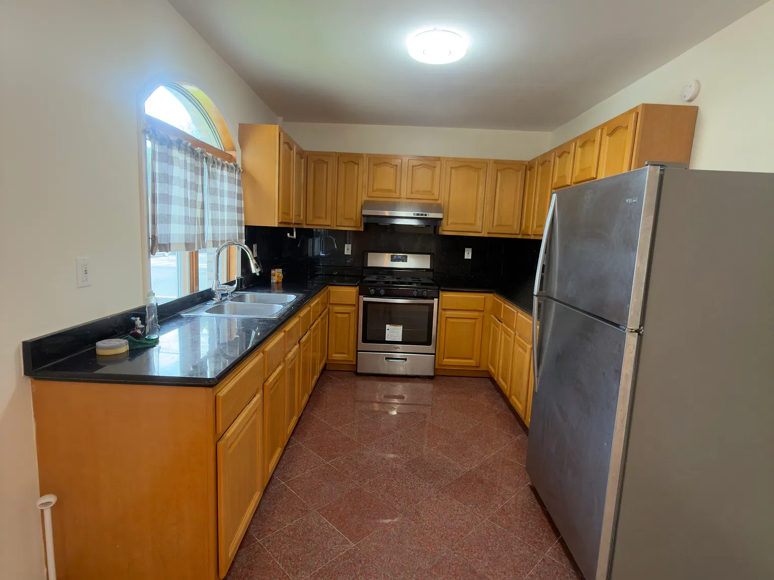 4 bed, 1350 sqft, $3,500 — Photo 1