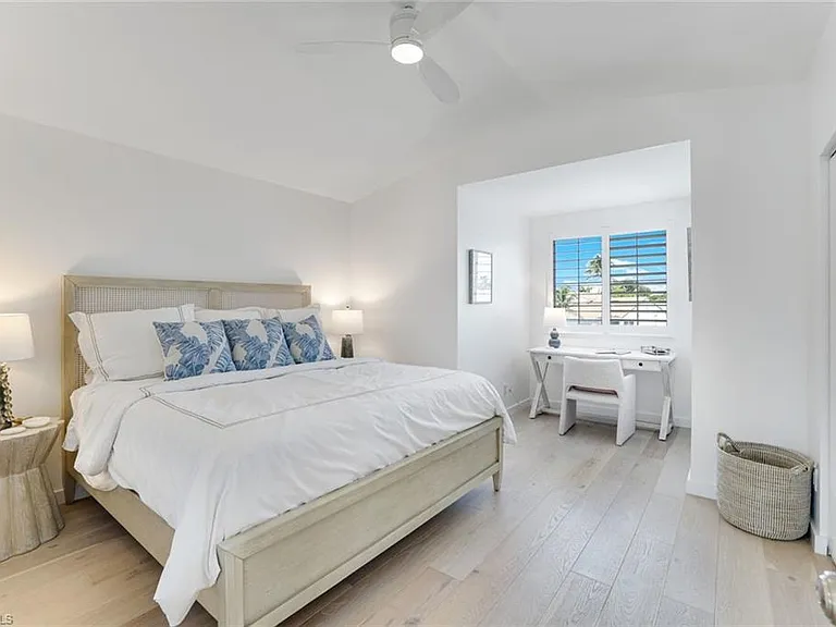8345 Excalibur Cir #M4 — Photo 13