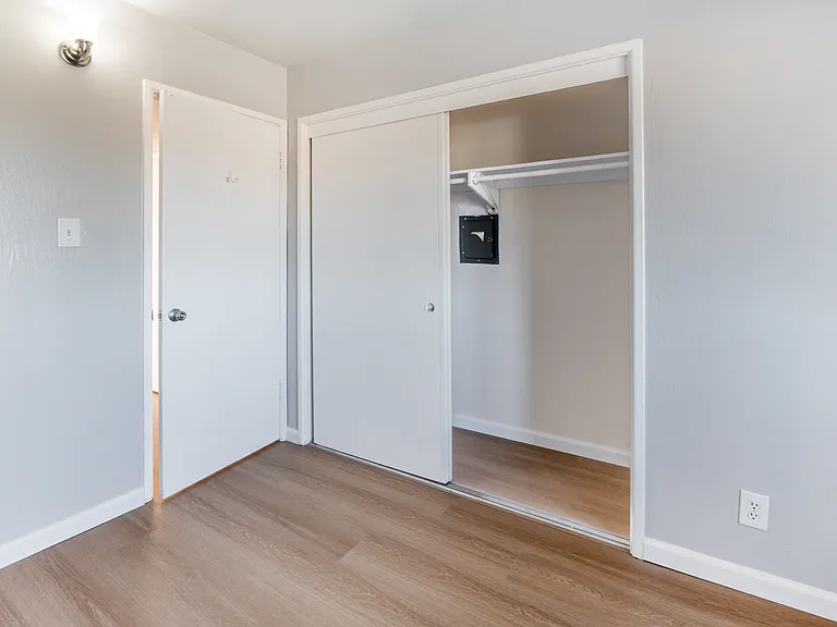 3077 Los Prados St #209 — Photo 27