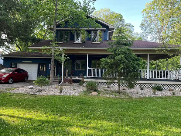 715 Brown St, Niles, MI 49120