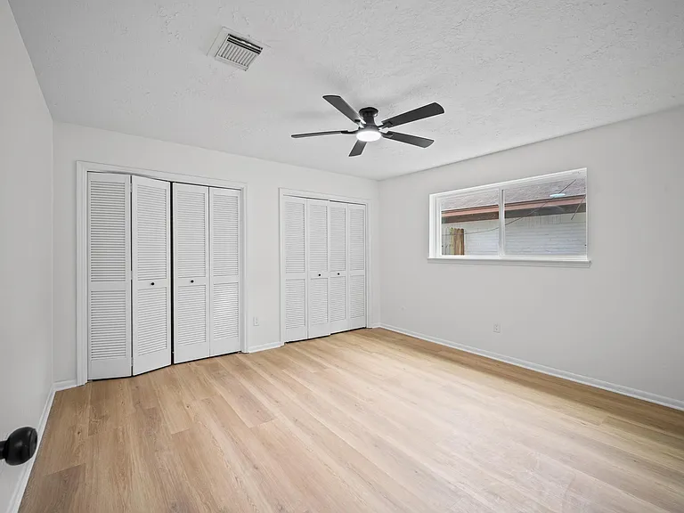 10935 Silkwood Dr — Photo 16
