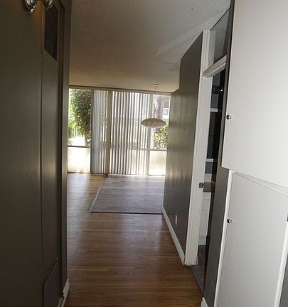 5th image of 3330 S Sepulveda Blvd APT 21