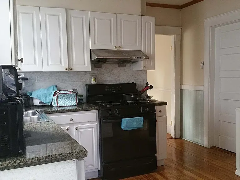 19 Woodward St — Photo 15