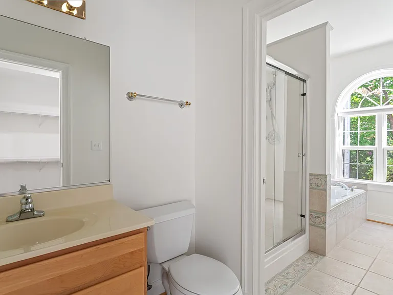4990 Lake Tree Ln — Photo 29