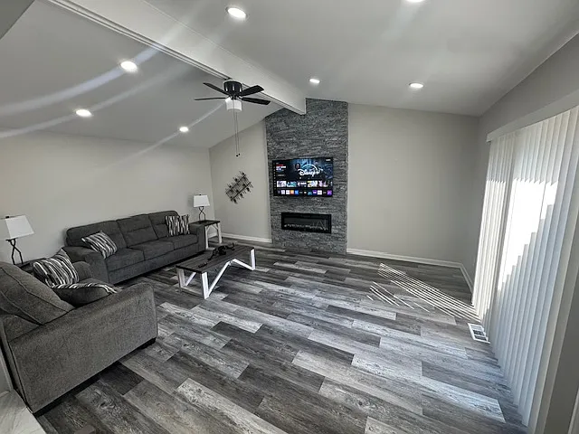 3007 Warrington Dr — Photo 17