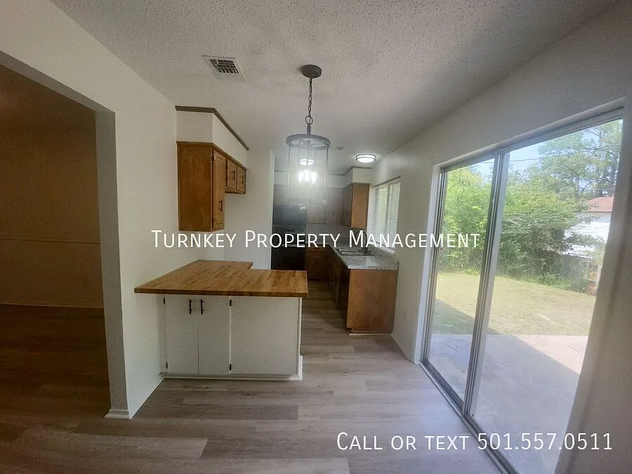 1805 Joyce Ct — Photo 2