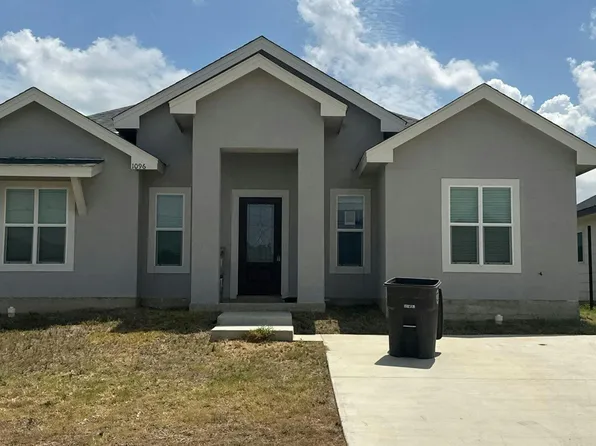 1096 Colon Ln, Eagle Pass, TX 78852