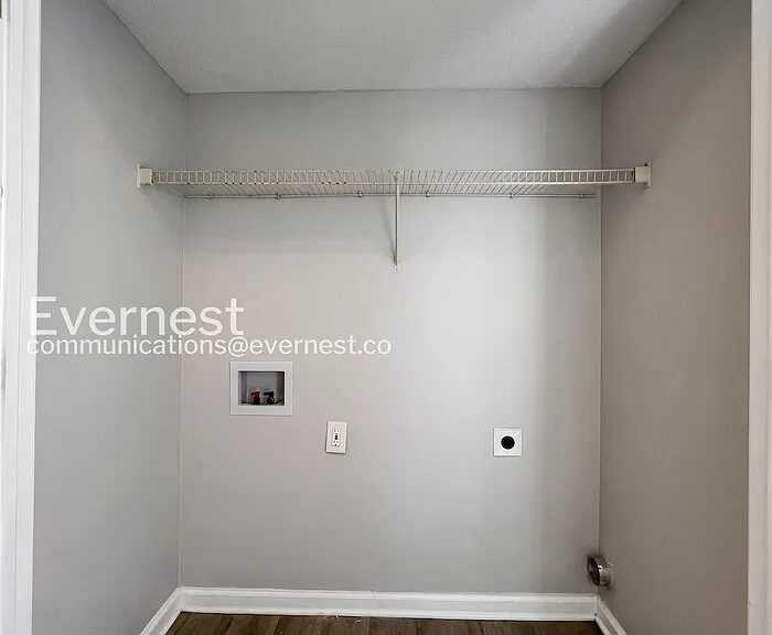 7266 Illinois Central Ave — Photo 19