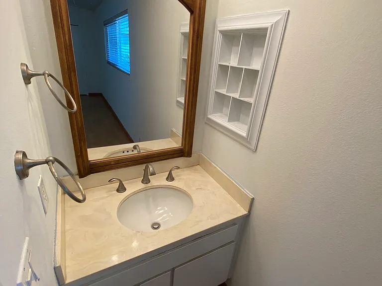 2519 Vanderbilt Ln #1 — Photo 13