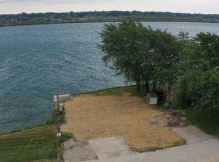 2795 River Rd, Marysville, MI 48040