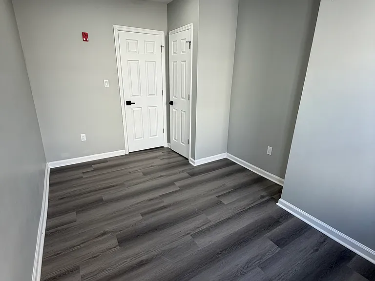 3220-22 N Front St #2 — Photo 10
