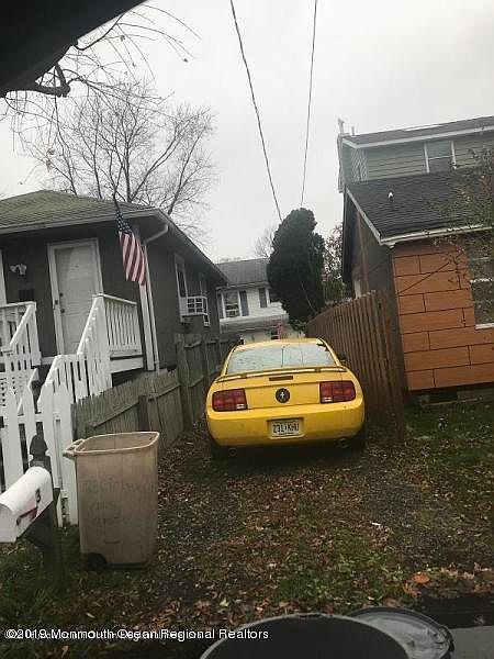 2nd image of 3 W Hillsdale Ave