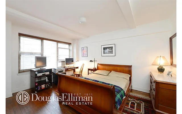 Sold by Douglas Elliman | media 3