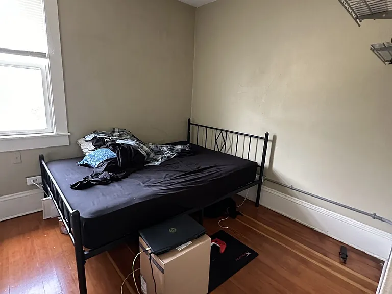 739 Broadway St — Photo 13