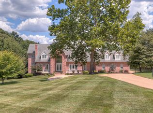 1562 S. Mason Road, Town and Country, MO 63131