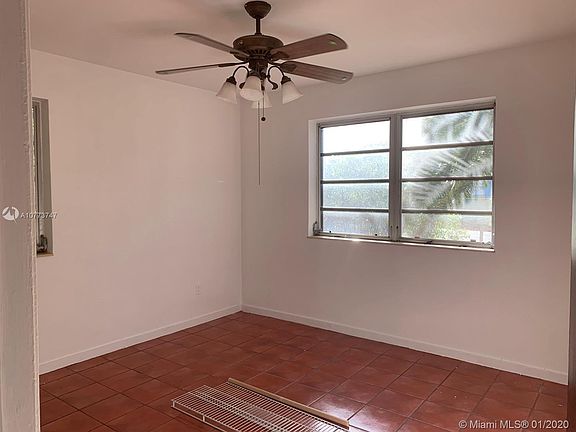 3rd image of 261 190th St