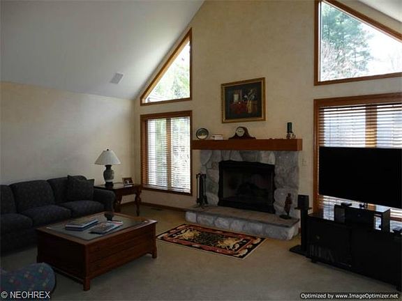 4th image of 102 Wynewood Pl