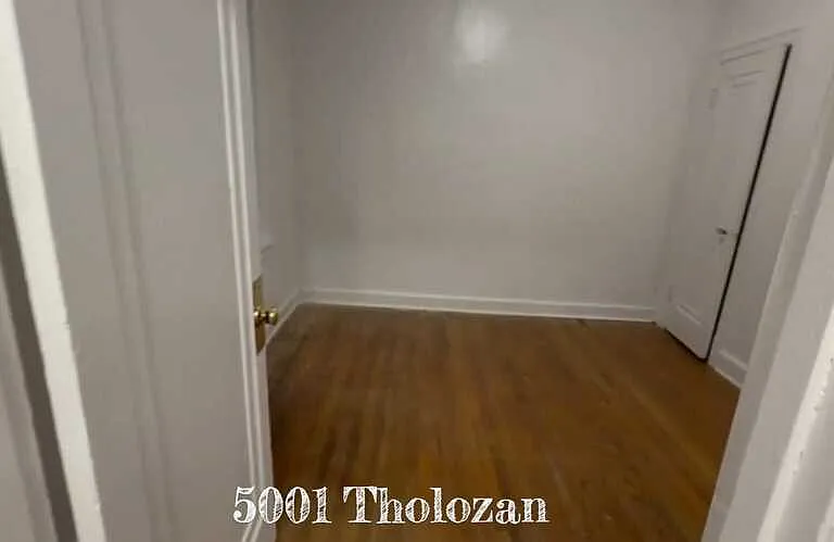 5001 Tholozan Ave #2E — Photo 4