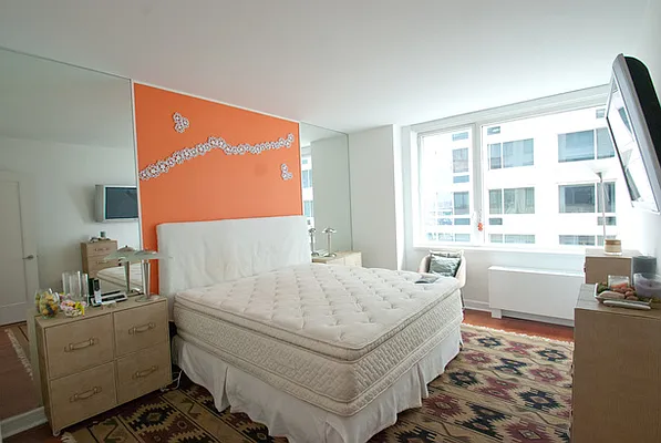 Rented by BLU Real Estate | media 11