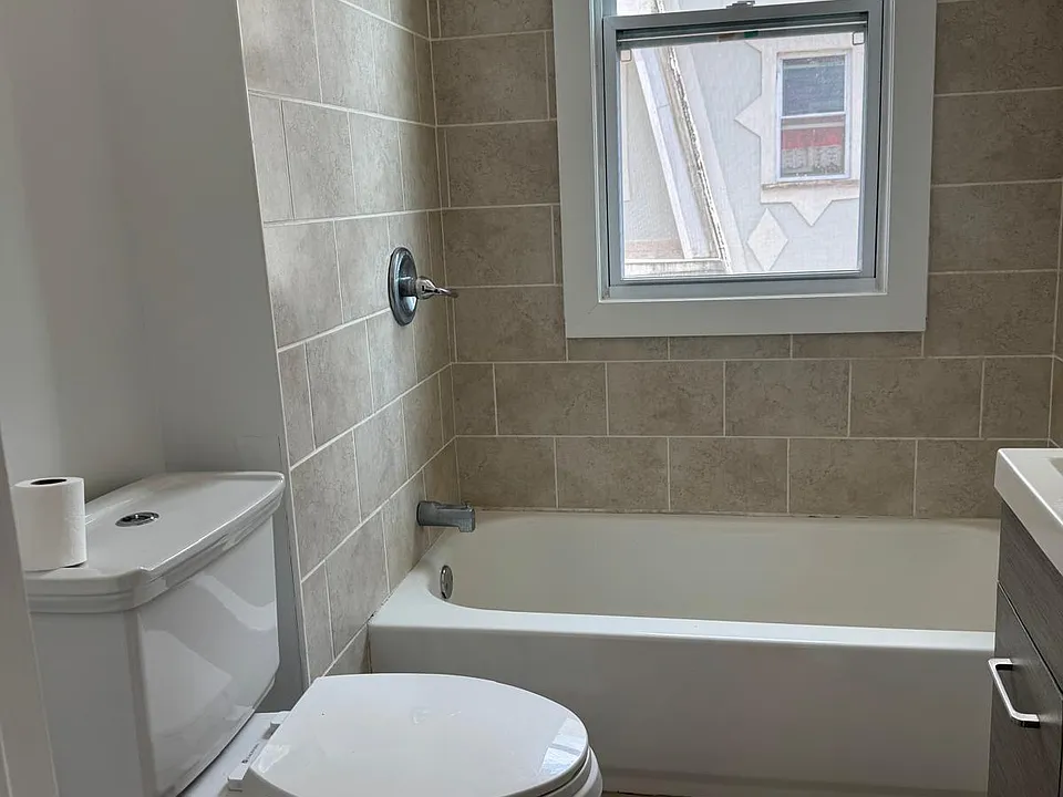 32 Walnut Ave #2