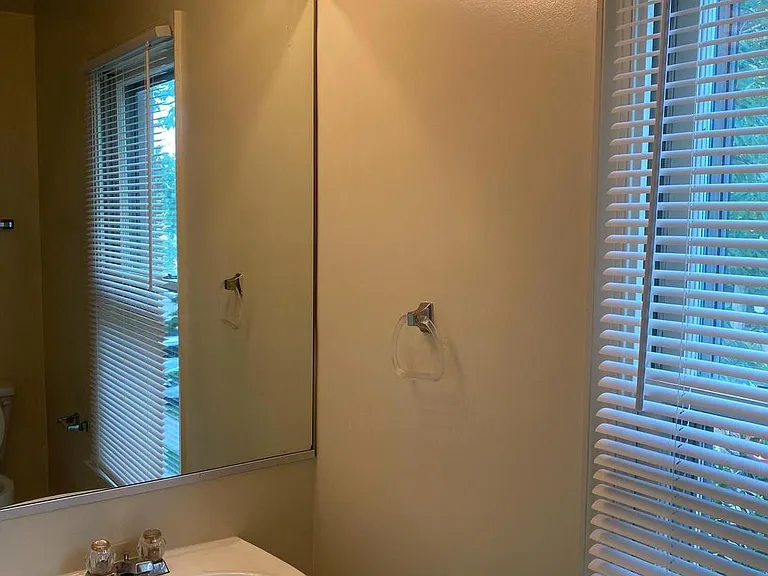 5623 Gresham Ln — Photo 18