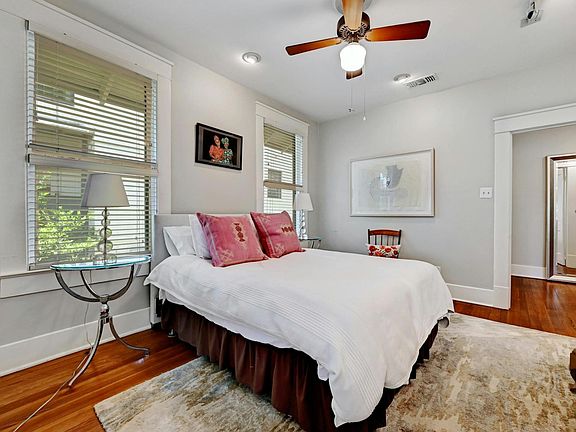 5th image of 1217 Castle Hill St