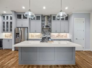 5343 Larkin St, Houston, TX 77007