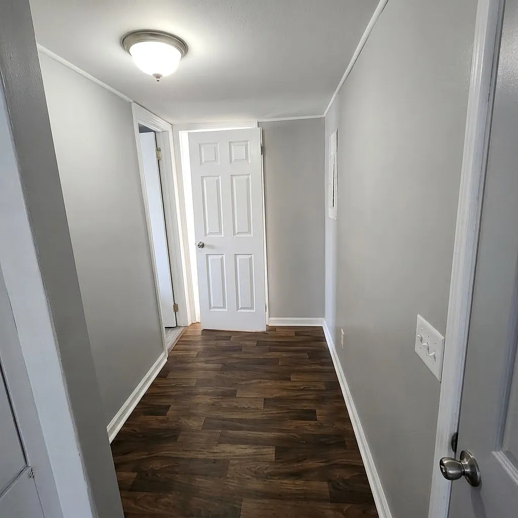 2 bed, 720 sqft, $1,000 — Photo 2