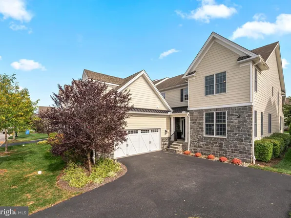 3714 Rose Trader Ln, Newtown Square, PA 19073
