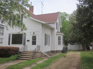 176 N State St, Berlin, WI 54923