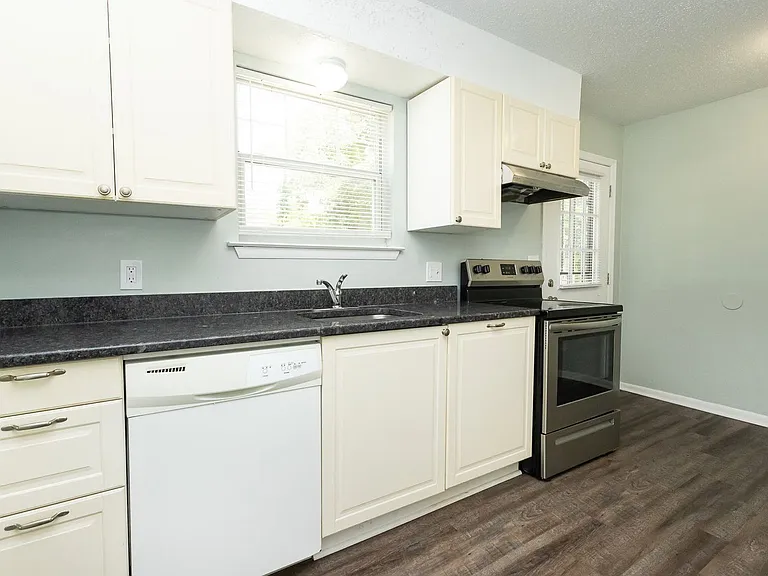 411 Booth Rd #413 — Photo 5