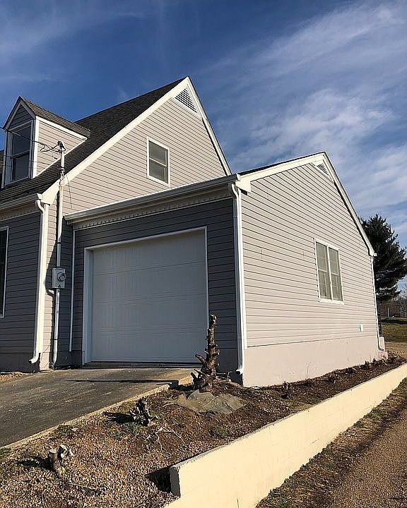 1st image of 50 Dogwood St