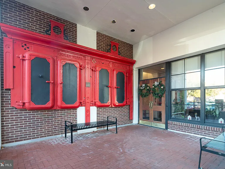 315 New St #701 — Photo 11