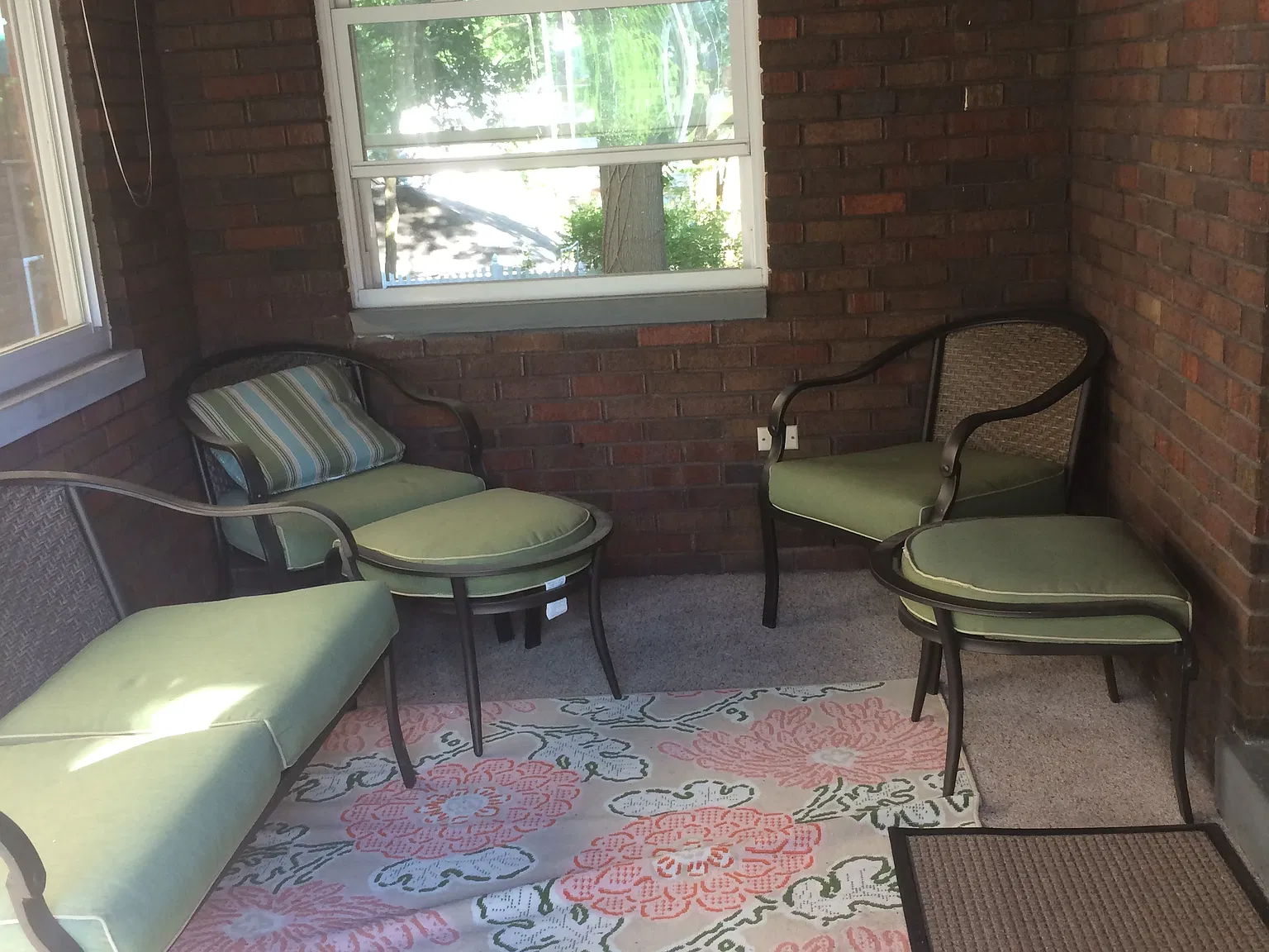1 bed, 1100 sqft, $1,300 — Photo 2