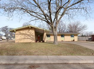 600 Crestland Dr, Bartlesville, OK 74006