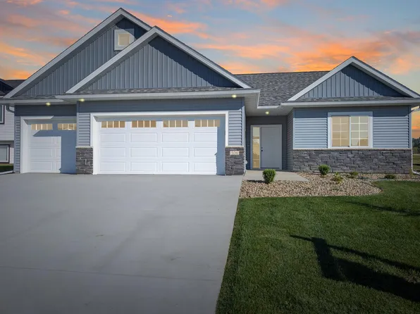 106 Fairway St, Zumbrota, MN 55992